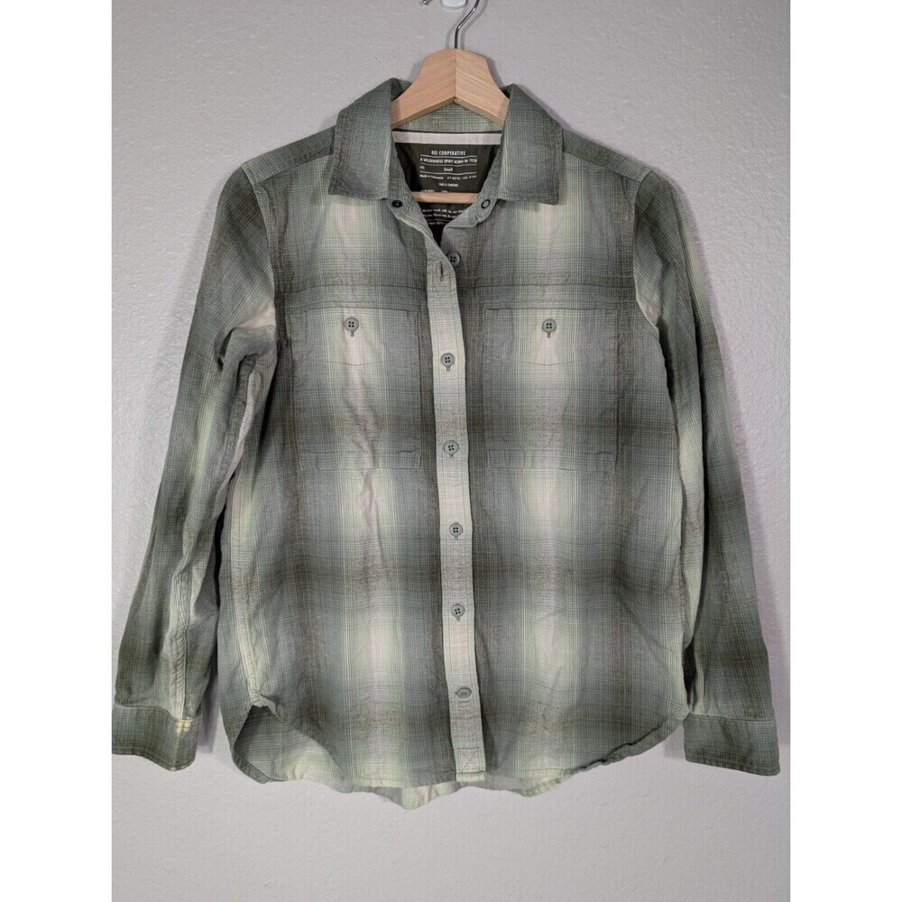 REI Cooperative Shirt Men Small Green‎ White Plaid Outdoor Casual Pockets N92